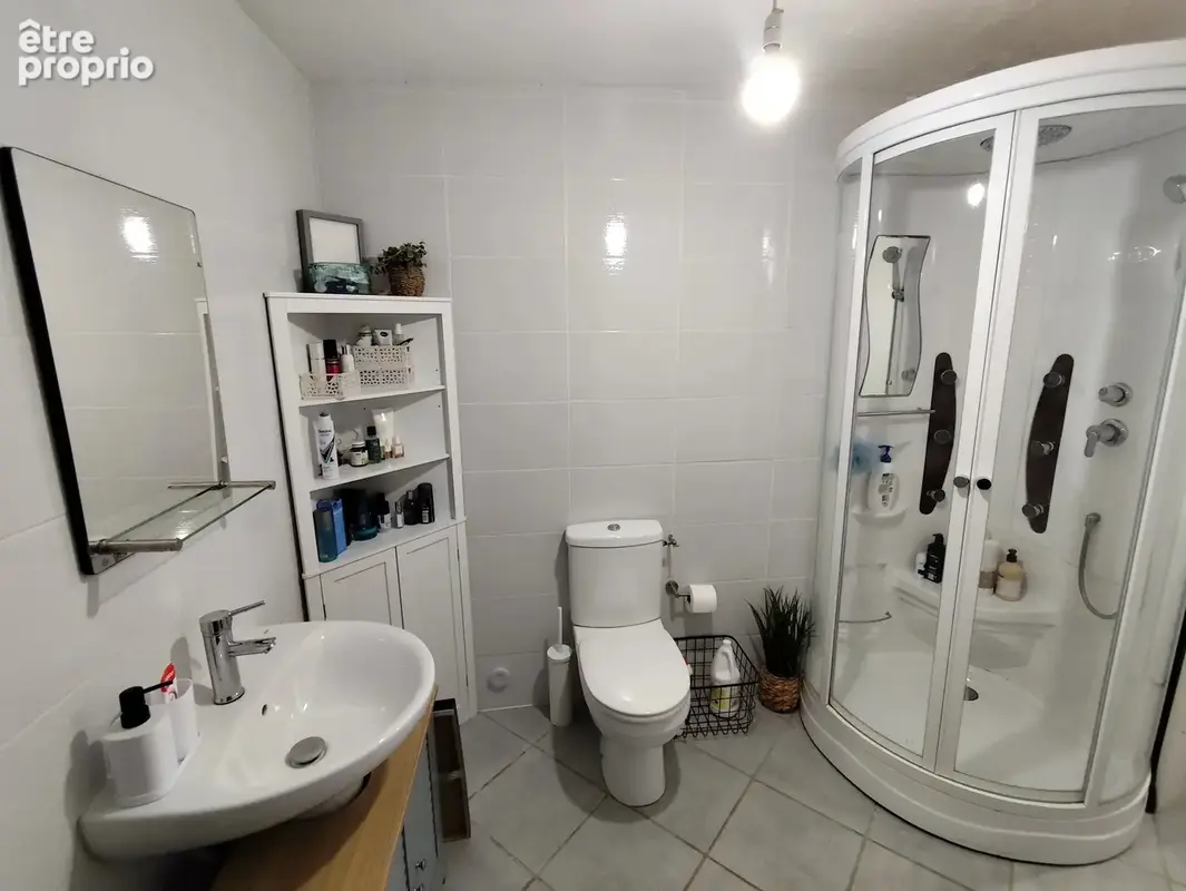 Jolie maison de 2 chambres avec grand jardin et grange, près de Civray - photo 8