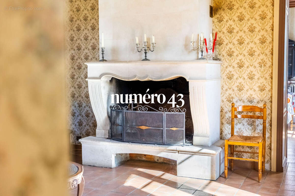 Commerce à LESPARRE-MEDOC