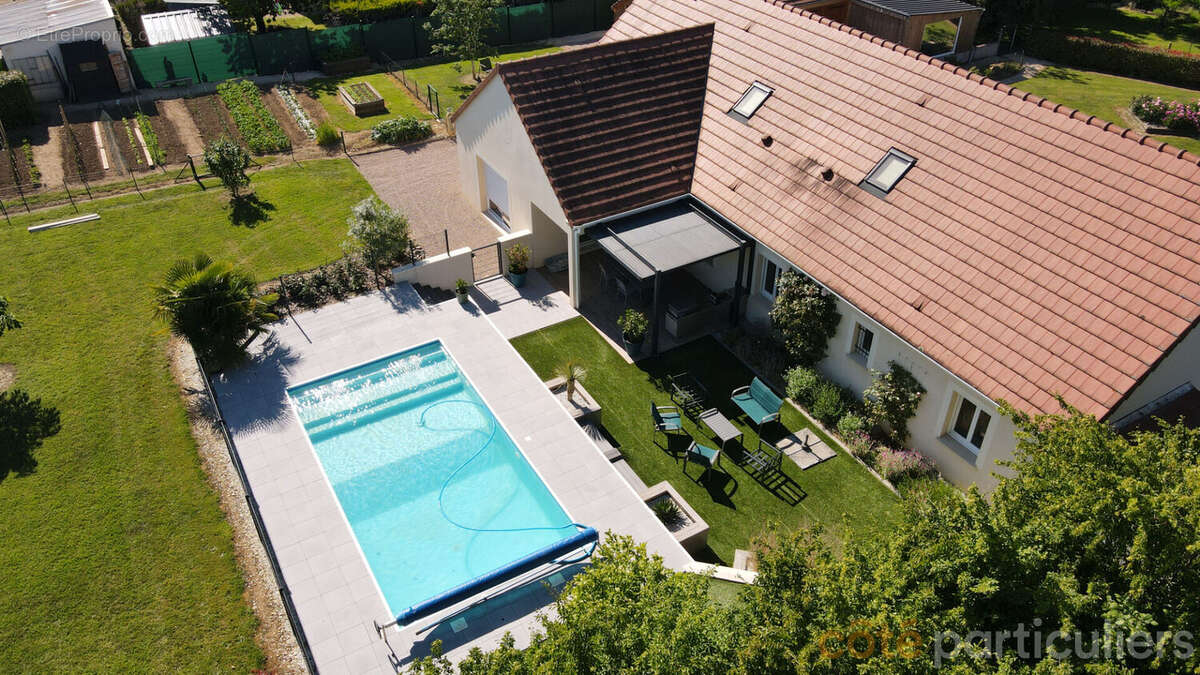 Maison à CHATEAUNEUF-SUR-CHER