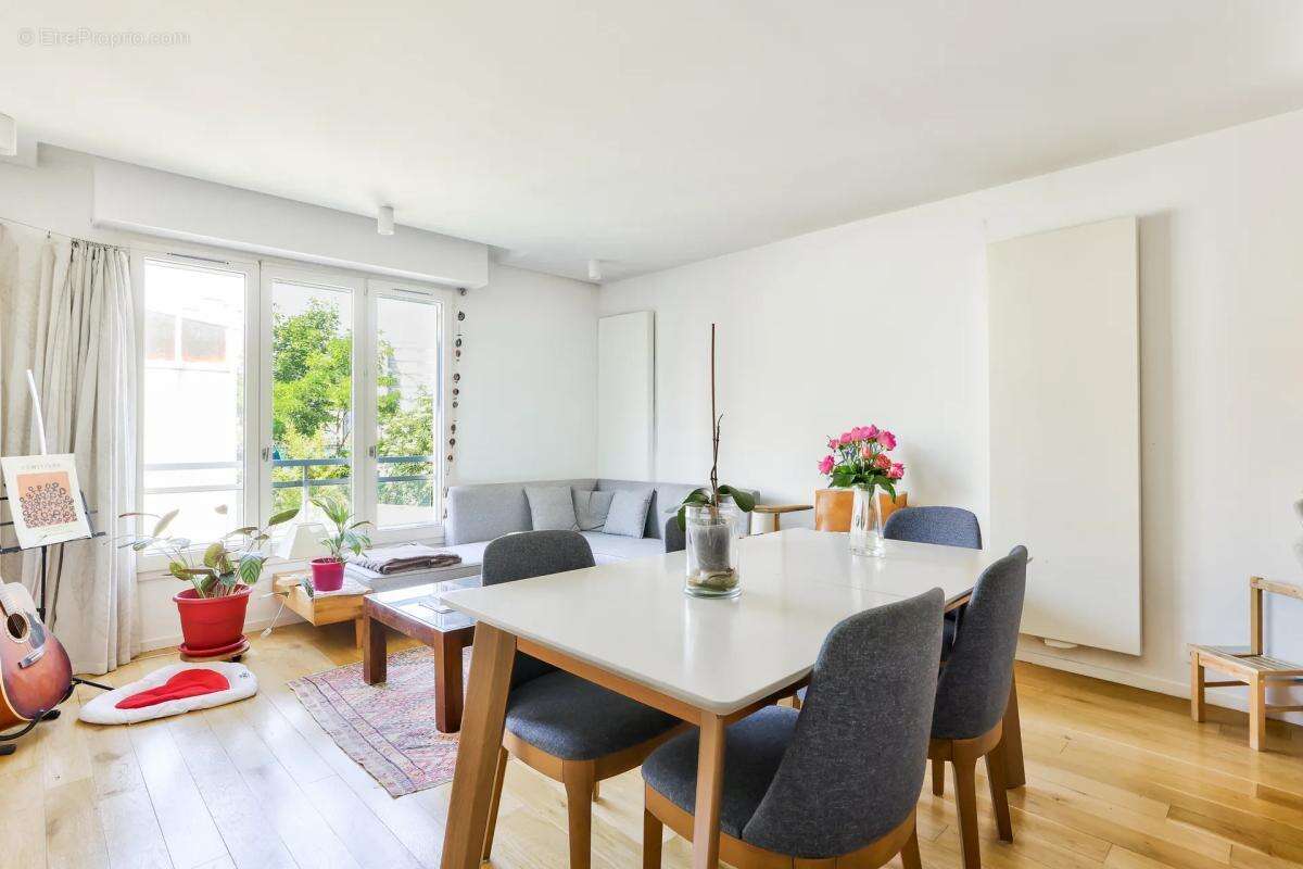 Appartement à PARIS-20E