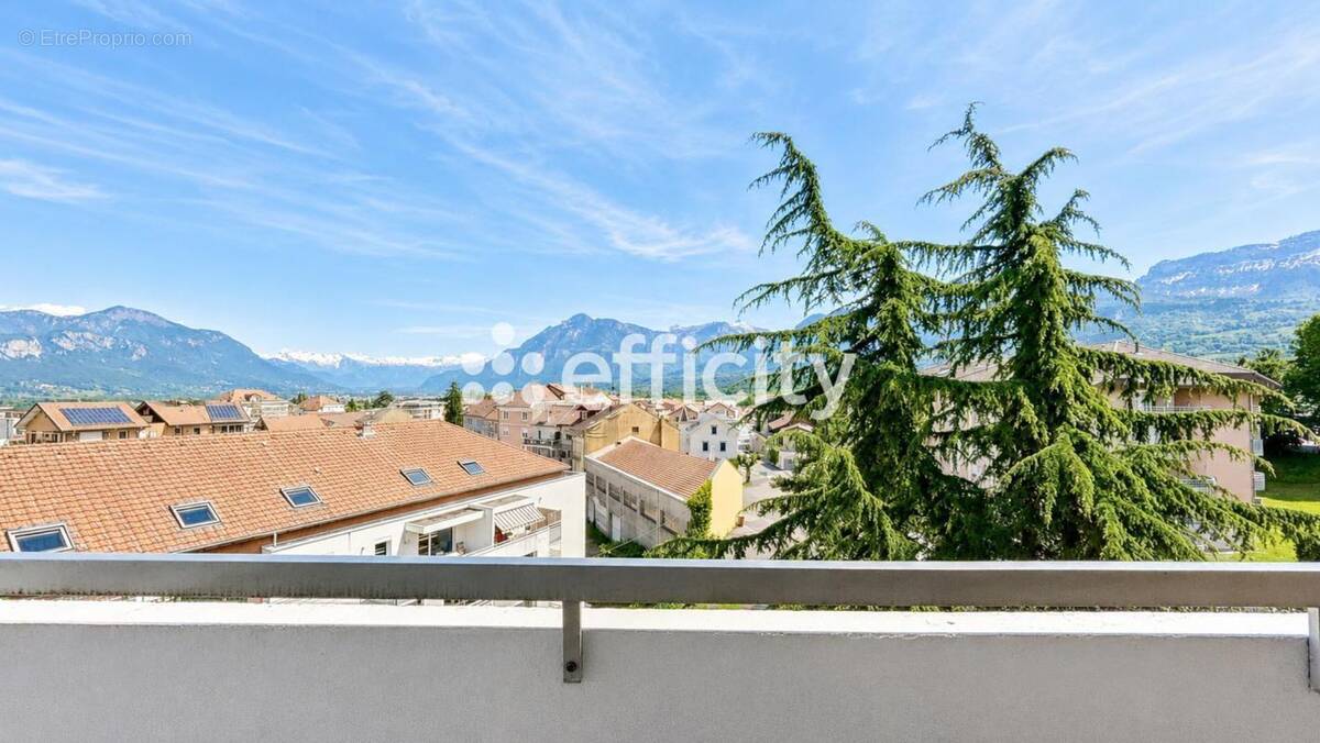 Appartement à LA ROCHE-SUR-FORON