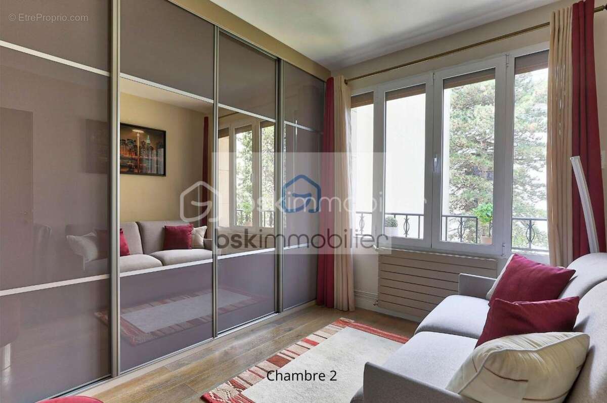Appartement à CHARENTON-LE-PONT