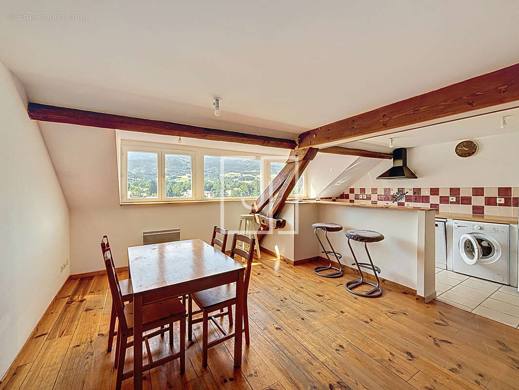 Appartement à JAUSIERS