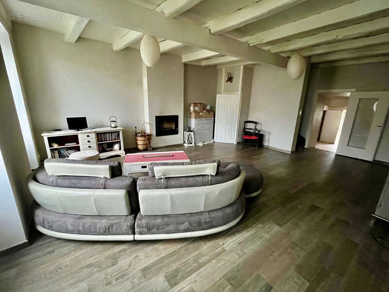 Maison à LA CAILLERE-SAINT-HILAIRE