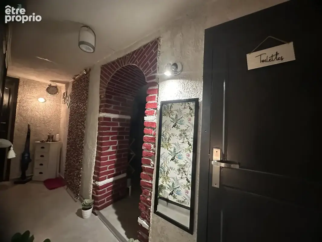 Centre ville, maison T4, habitable sur deux niveaux . - photo 5