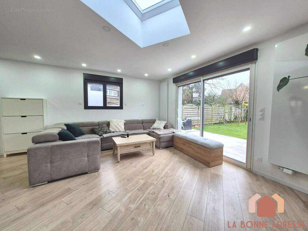 COIN CANAPE - Maison à TOURCOING