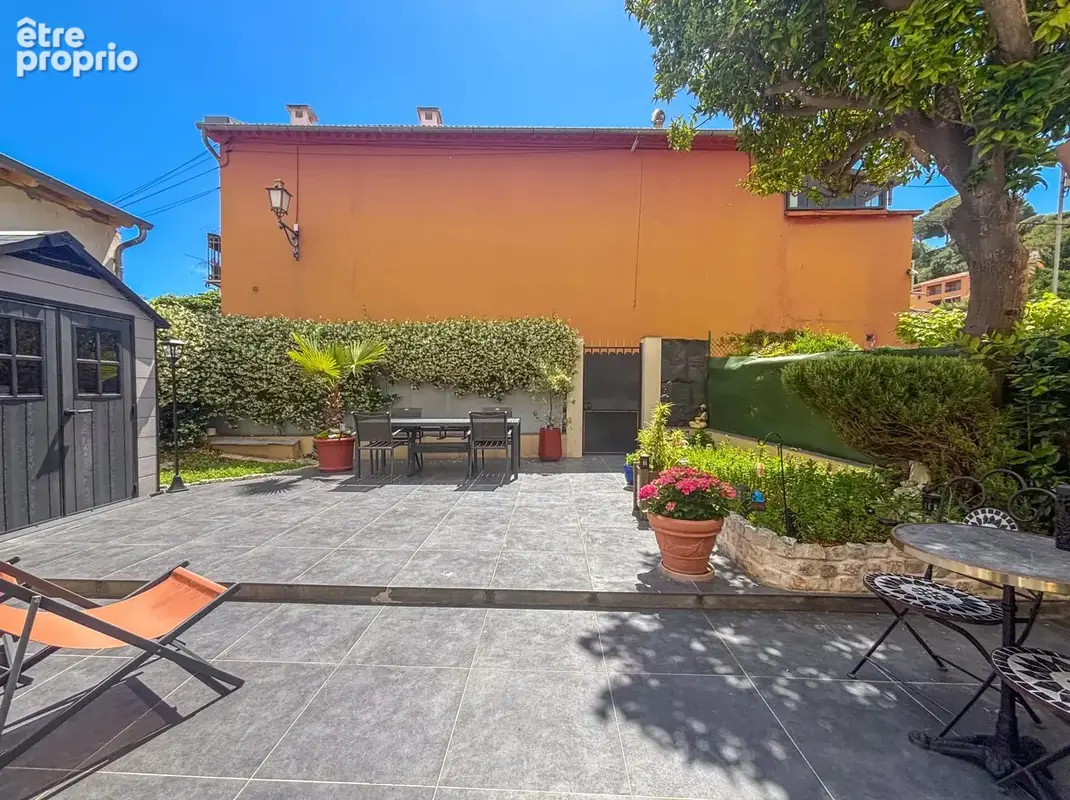Maison rénovée dans le village de Saint-Jean-Cap-Ferrat - photo 3