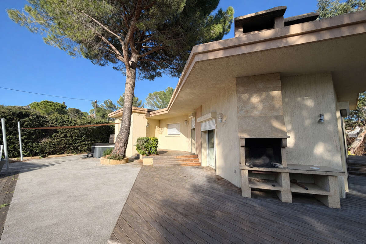 Maison à CASTELNAU-LE-LEZ