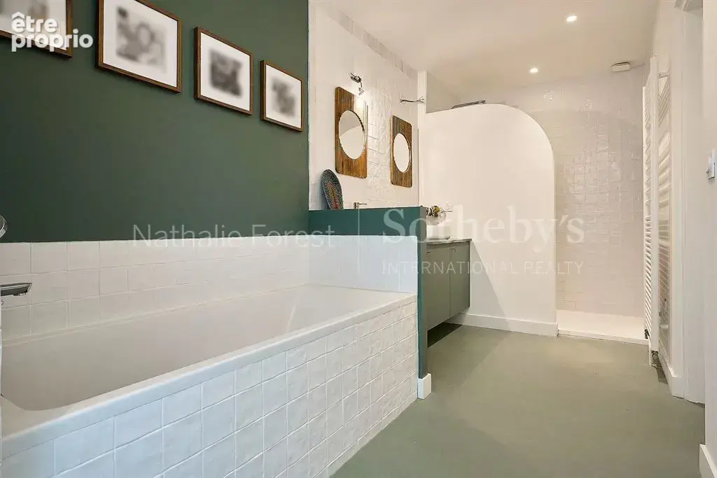 Croix Résidentiel , très jolie maison contemporaine  érigée en plain pied , 5 ch sur 2420 M2 de terr - photo 14