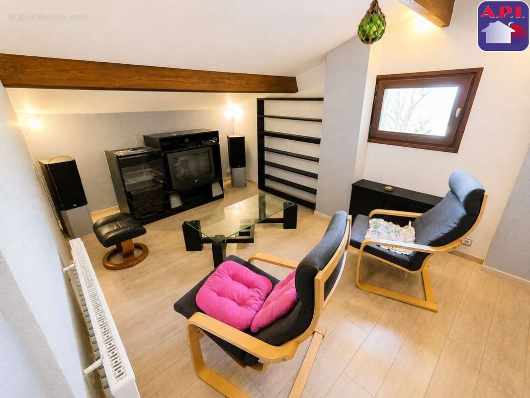 Maison 184 m² à Miremont  - photo 10