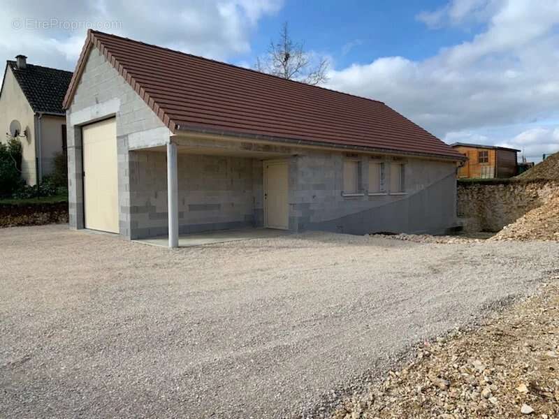 Maison à DAMPIERRE-ET-FLEE