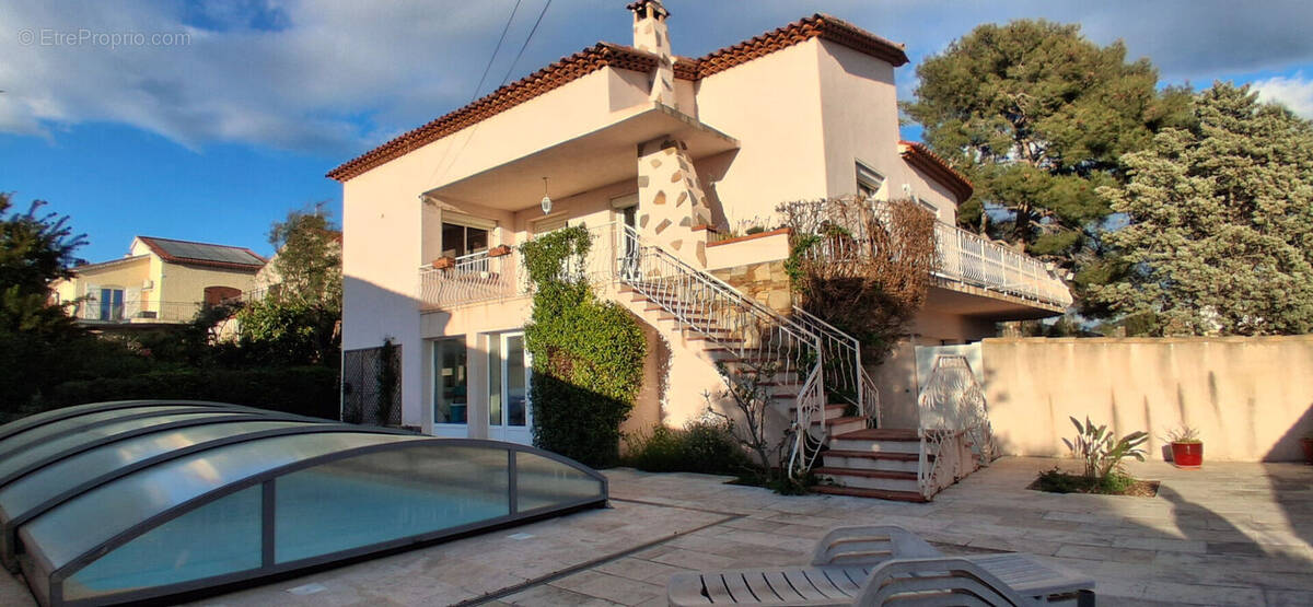 Maison à SIX-FOURS-LES-PLAGES