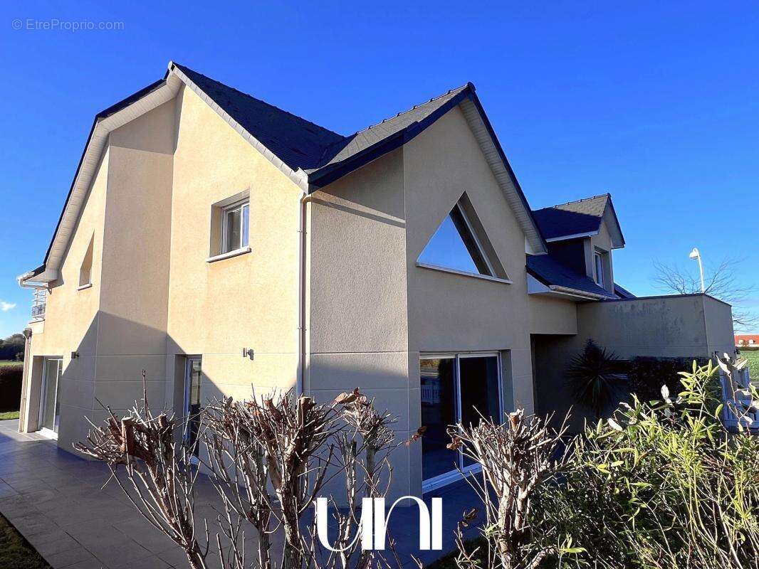 Maison à OUISTREHAM