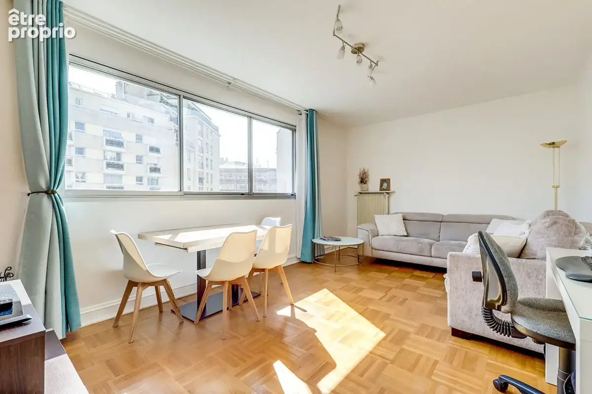 Appartement à PARIS-14E