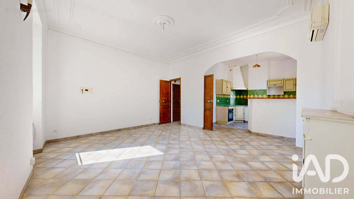 Photo 1 - Maison à SENAS