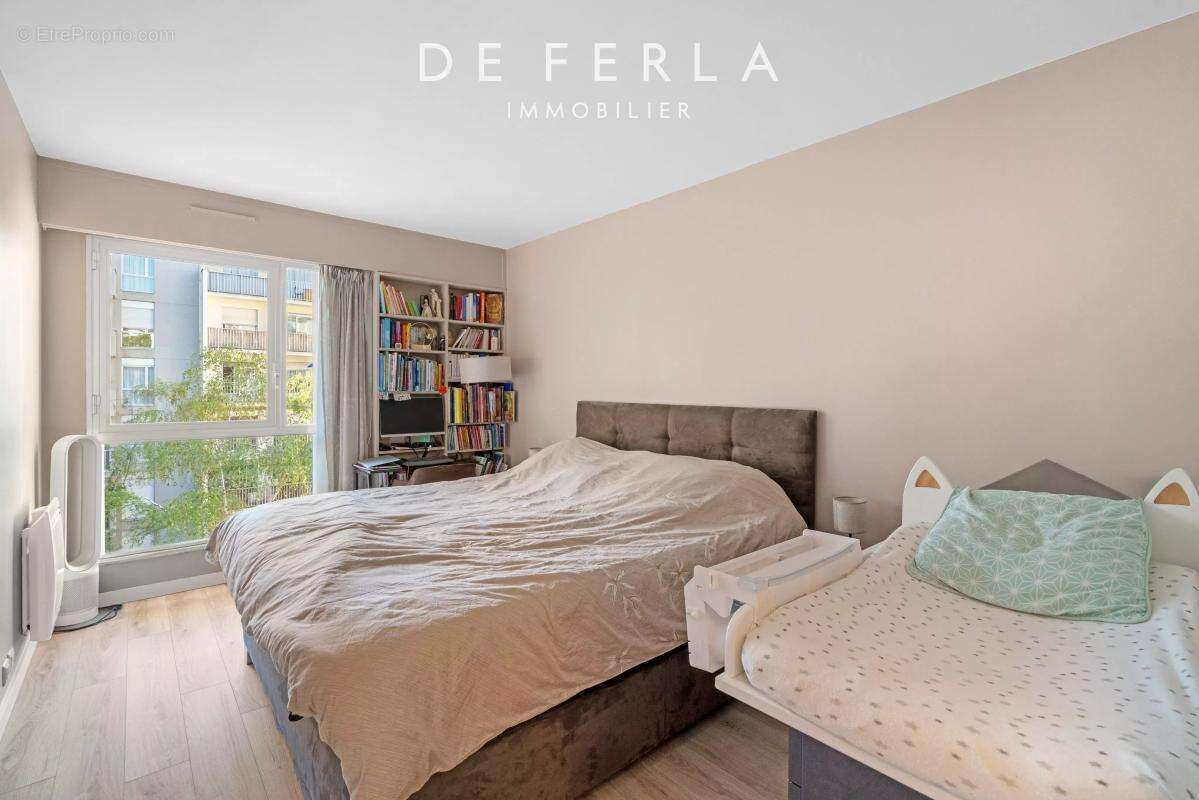 Appartement à PARIS-15E