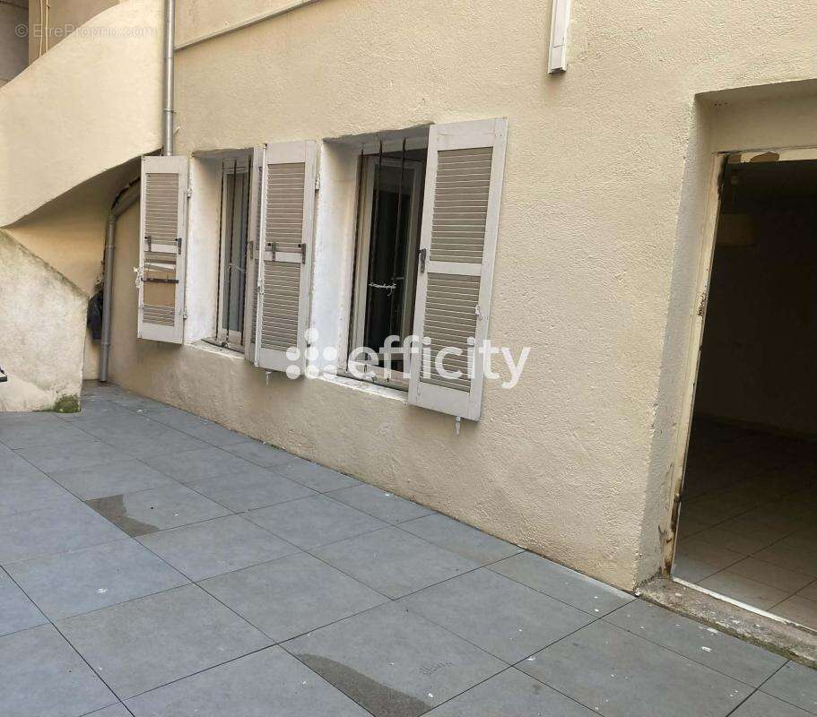 Appartement à MARSEILLE-7E