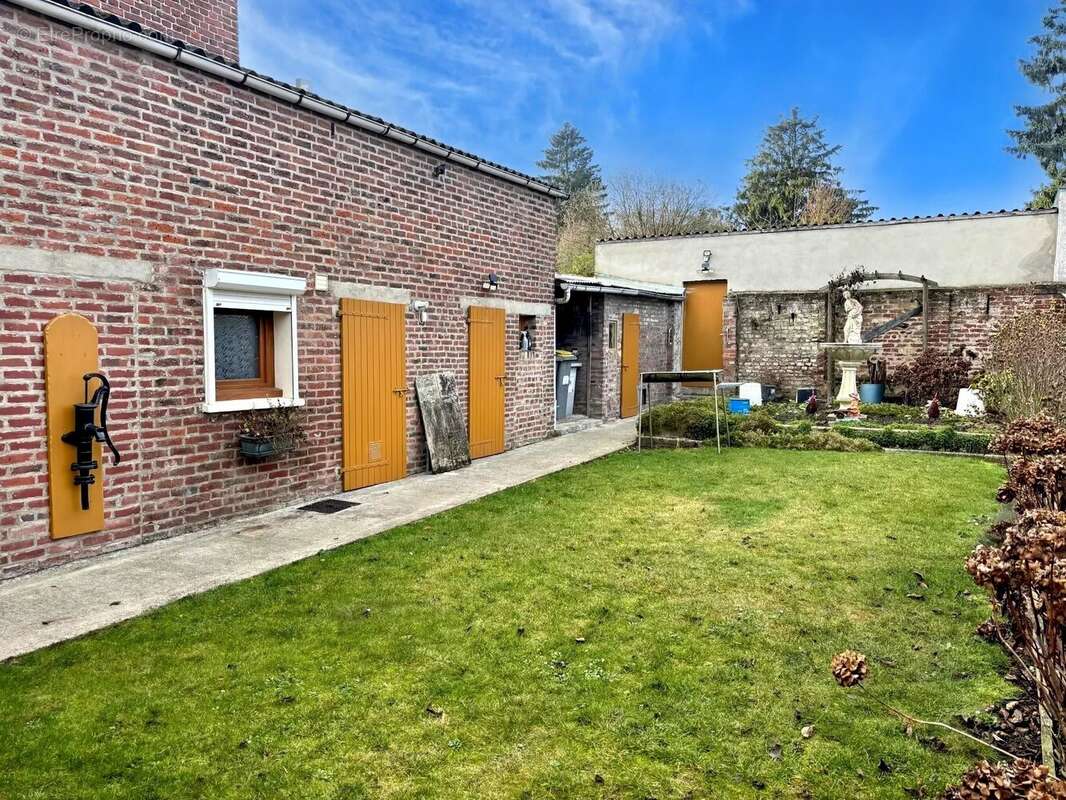 Maison à WALINCOURT-SELVIGNY