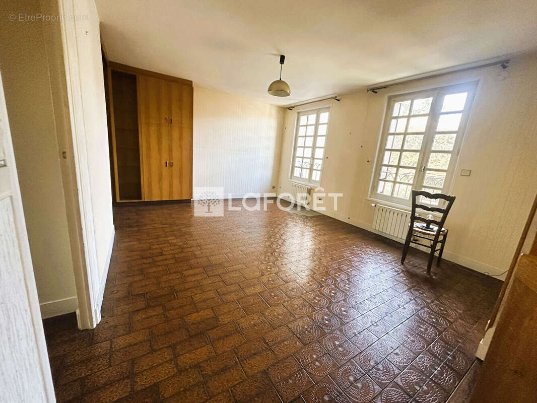 Maison à LES PAVILLONS-SOUS-BOIS