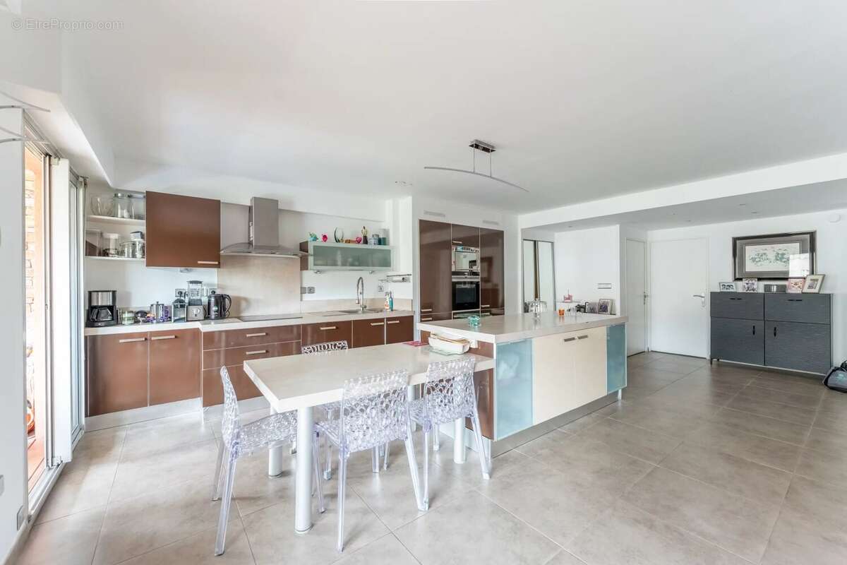 Appartement à MARSEILLE-8E