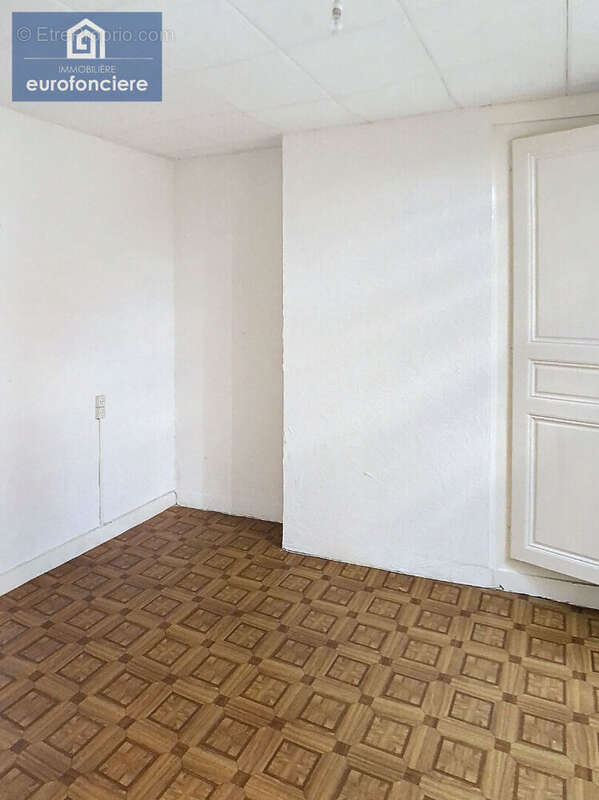 Maison à AIX-EN-OTHE