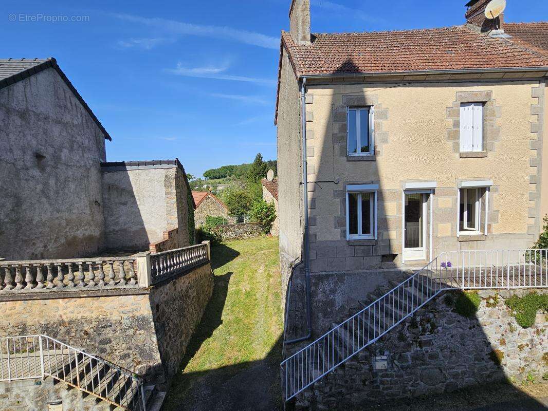 Maison 66 m² à Fleurat  - photo 7
