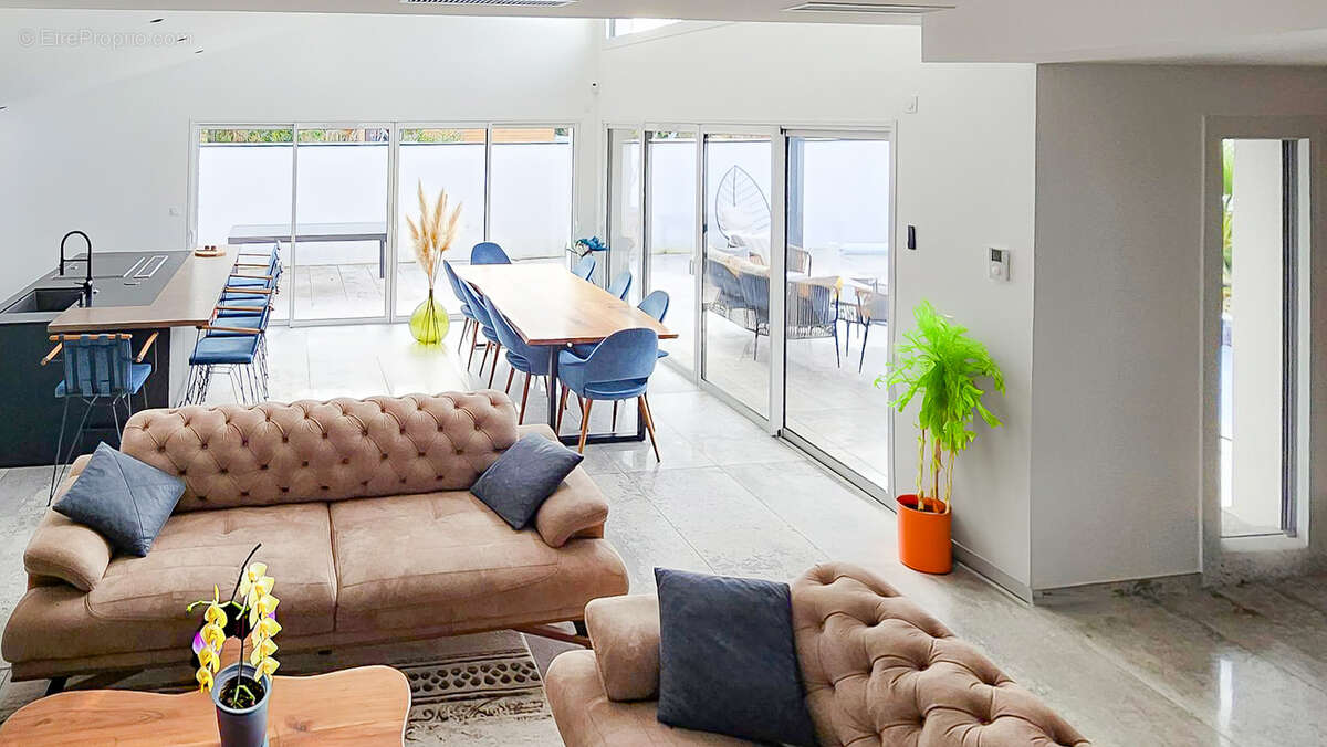 Maison à SALAISE-SUR-SANNE