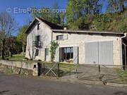 Maison à MONTAIGU-DE-QUERCY