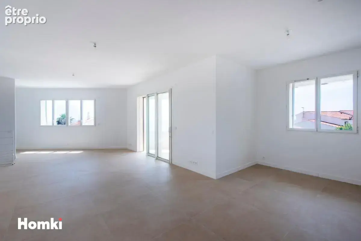 CARRO – Maison mitoyenne d’un côté avec terrasse de 19 m² et vue mer panoramique - photo 5