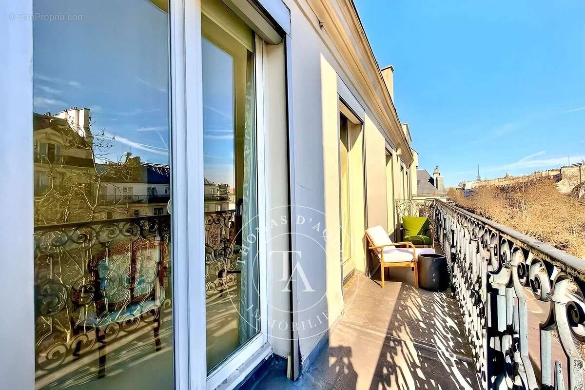Appartement à PARIS-10E