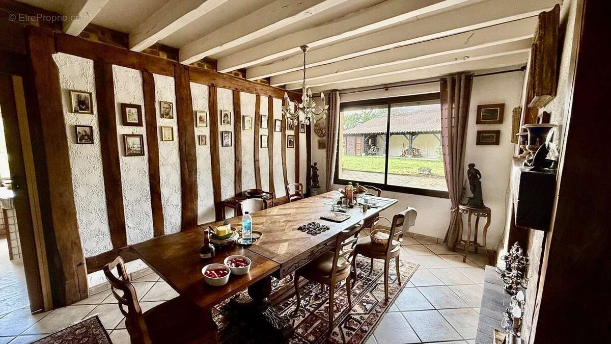 Maison à LUXEY