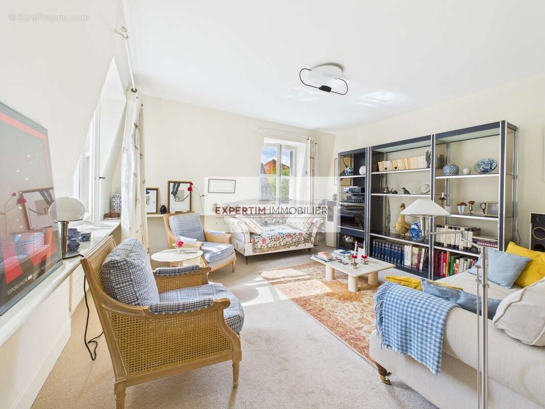 Appartement à VERSAILLES