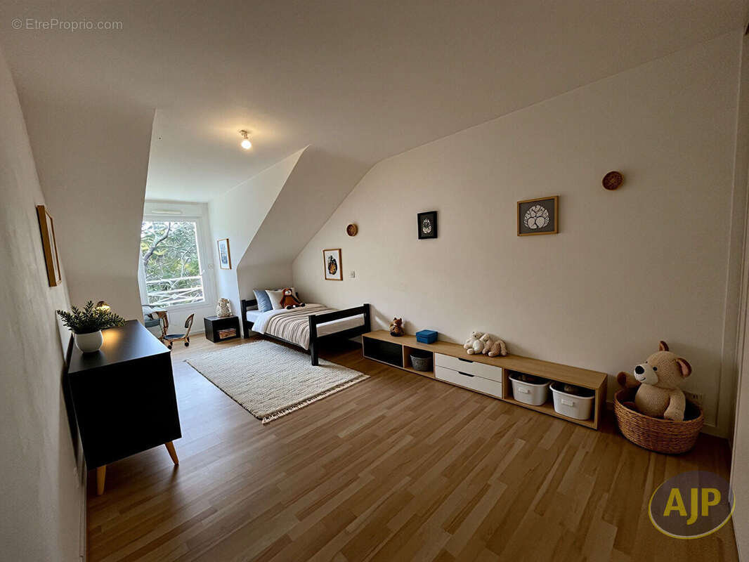 Maison à LA CHAPELLE-SUR-ERDRE