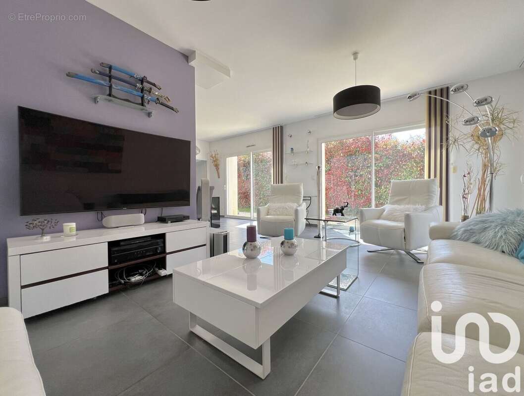 Photo 5 - Maison à LA BUISSE