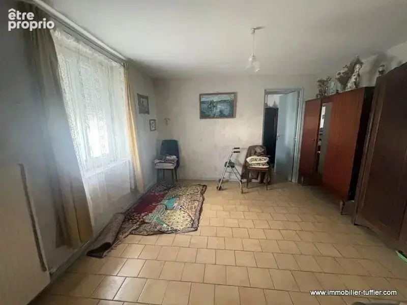 – maison à rénover – 8 000 m² de terrain – 120 m² de dépendance - photo 7