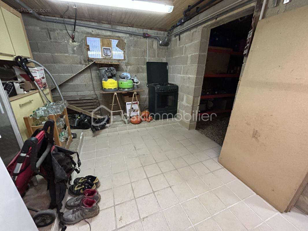 Maison à CHARONVILLE