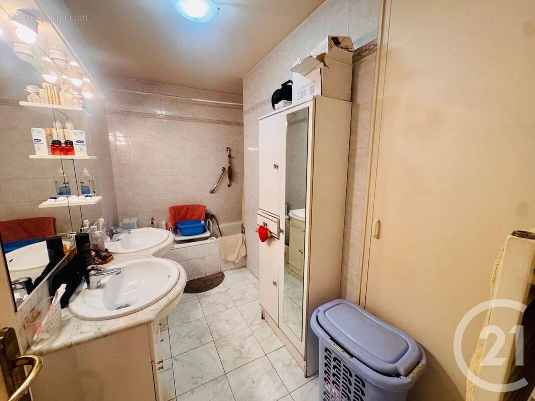 Appartement à LE CANNET