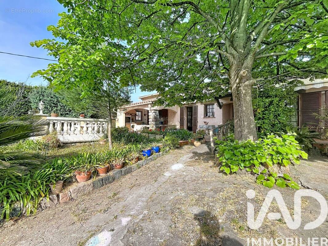 Photo 1 - Maison à LE CANNET