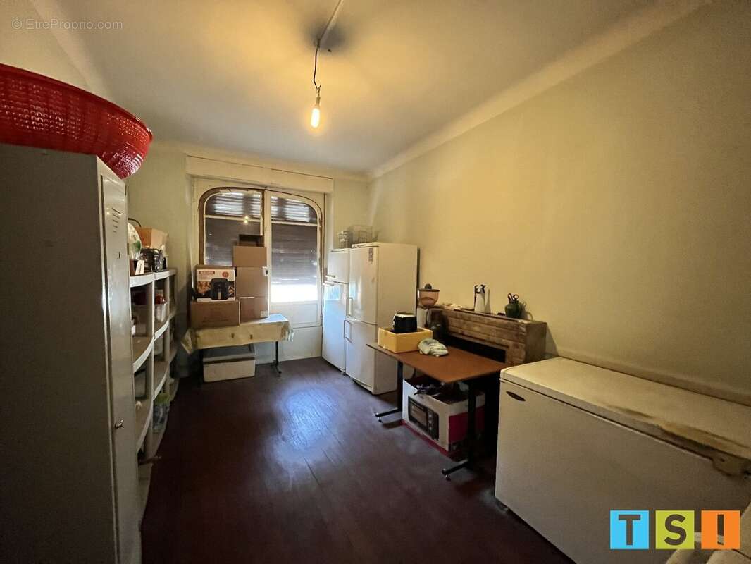 Immeuble bon état 300m² avec fonds de commerce restaurant - photo 10