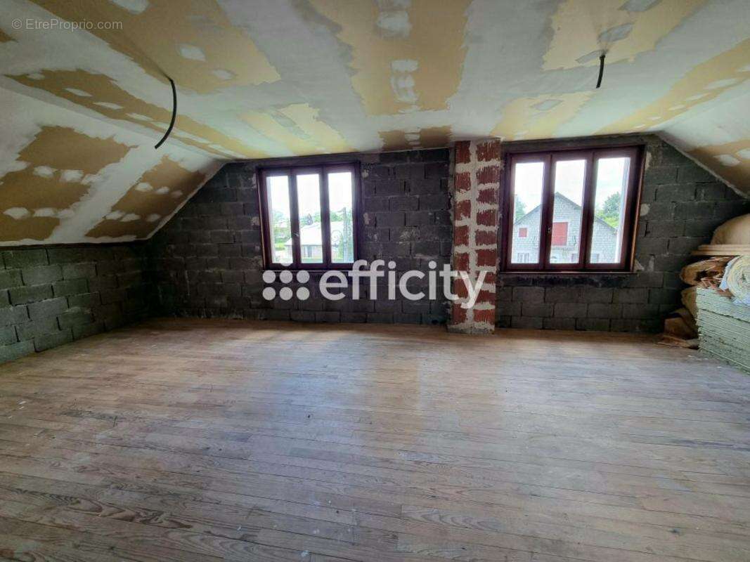 Maison à ALBARET-SAINTE-MARIE