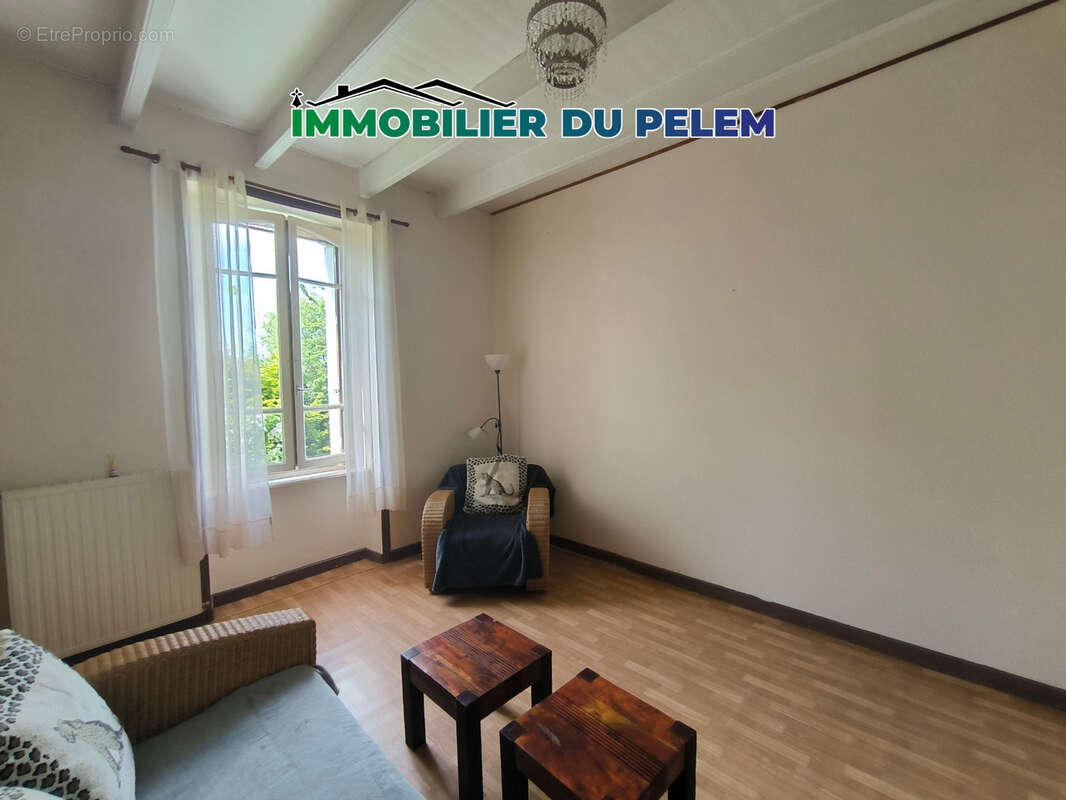 Maison à LOCARN