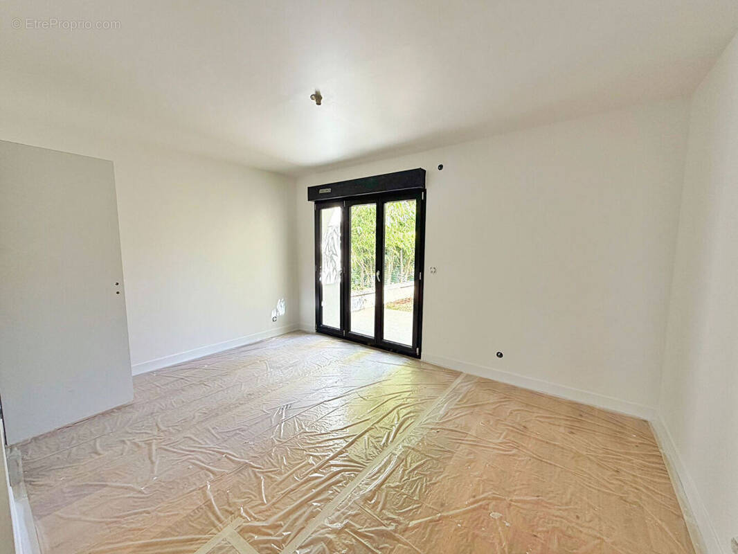 Appartement à NANTERRE