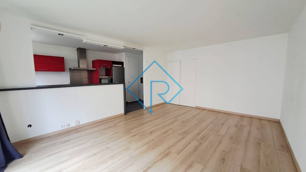 Appartement à PARIS-19E