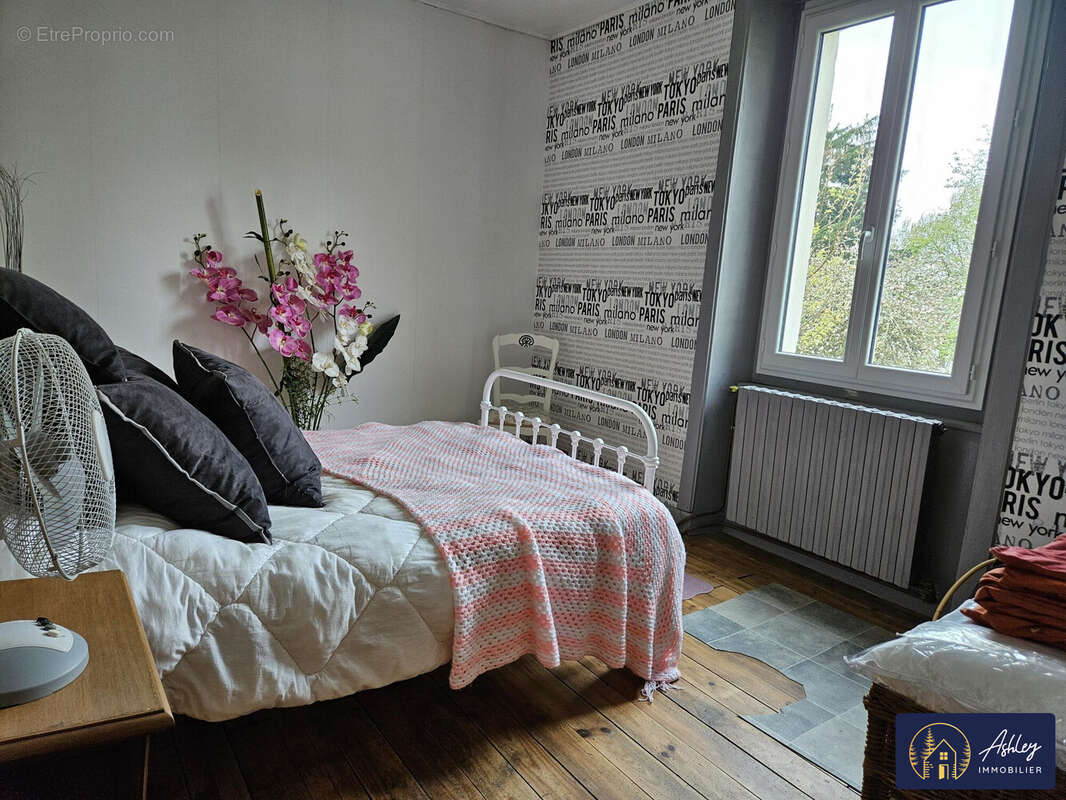 Maison à LAMAZIERE-BASSE