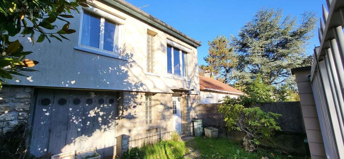 Maison à LE PLESSIS-ROBINSON