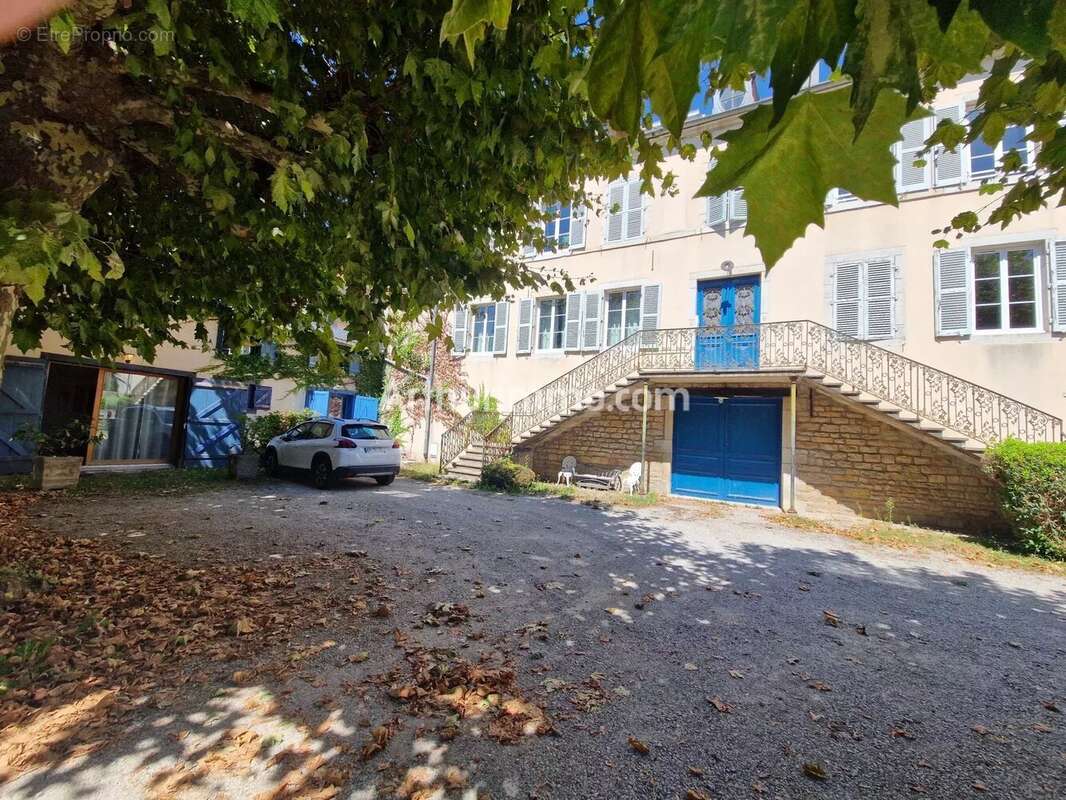 Maison à LONS-LE-SAUNIER