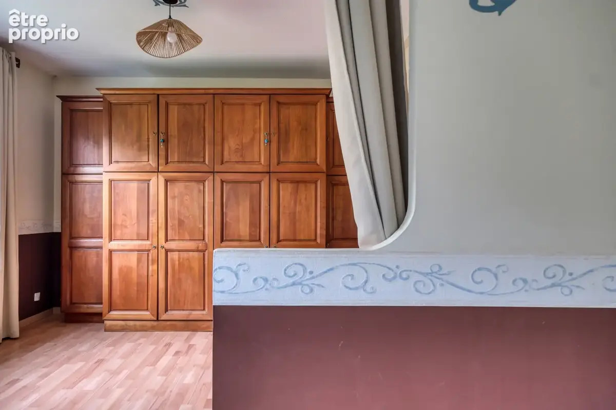 Maison familiale - 7 chambres - 217m2 - 1510m2 de terrain clos - photo 18