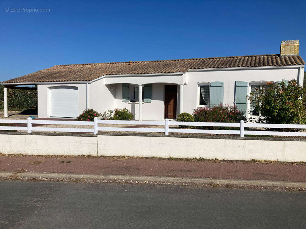 Maison à L&#039;AIGUILLON-SUR-VIE