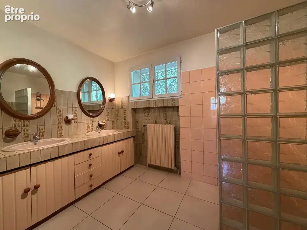Le Golf / Côte Chaude - MAISON Familiale de 223m2, 6790m2 de terrain - photo 10