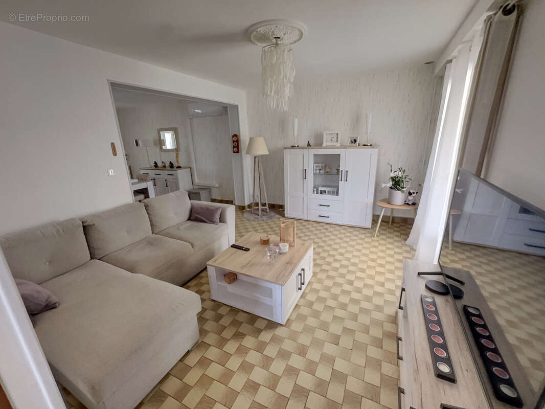Ensemble immobilier avec maison et local d'activité   Axe stratégique Castres / Toulouse - photo 3